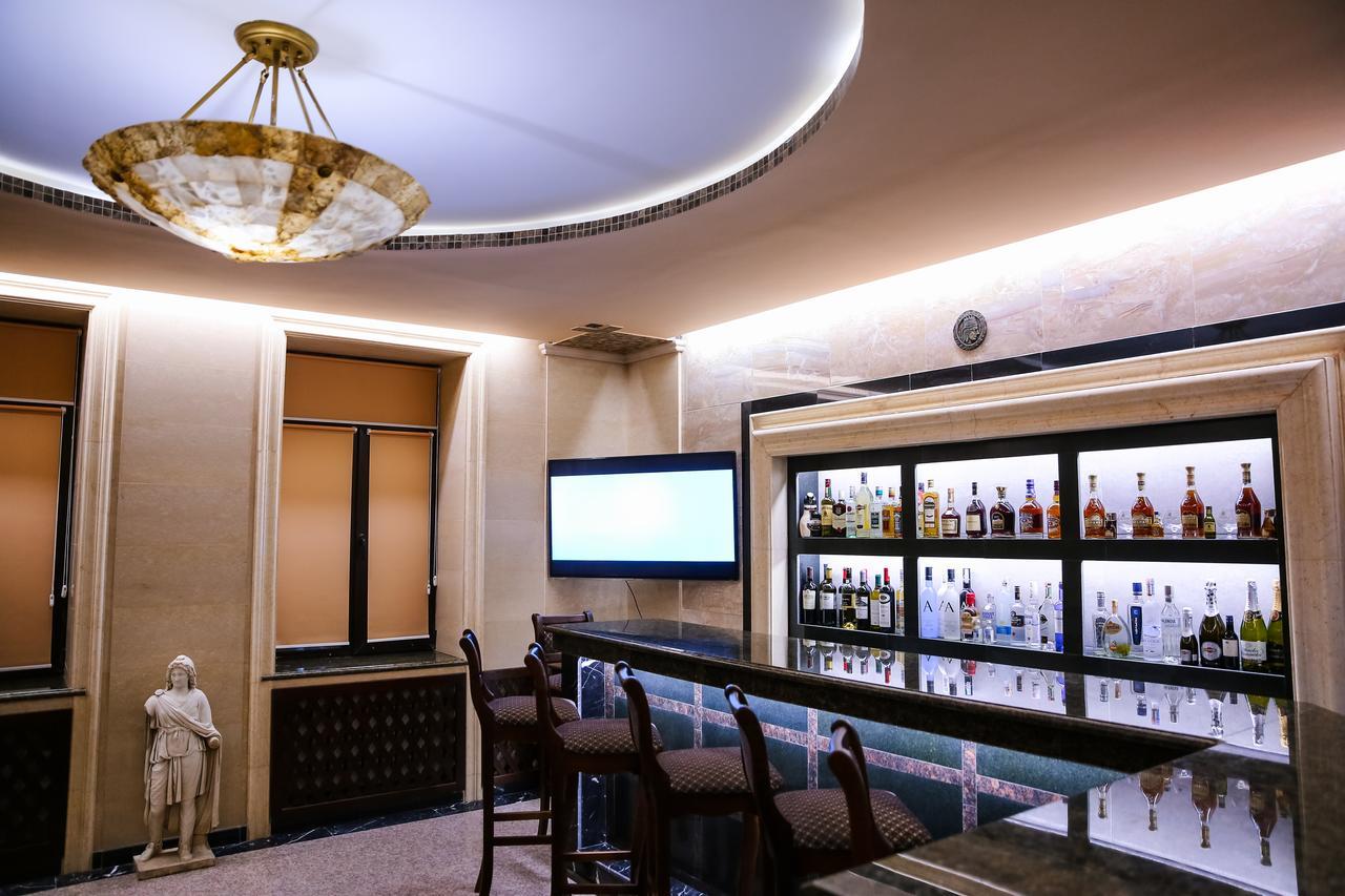 Dvin Hotel Pavlodar Eksteriør billede