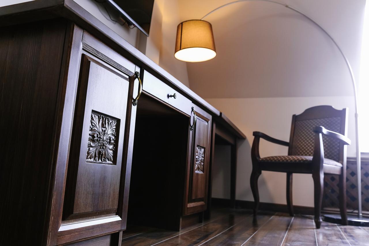 Dvin Hotel Pavlodar Eksteriør billede